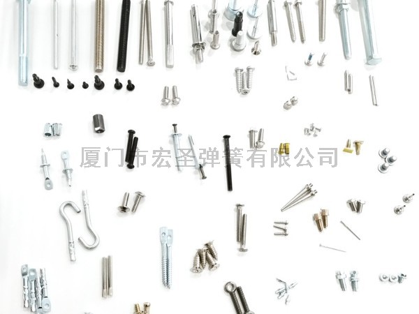 在将线材塑造成所需的形状，同时确保其强度、耐用性和尺寸精度。