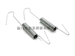 拉伸弹簧的最大耐腐蚀性是指弹簧在暴露于恶劣环境或腐蚀性物质时抵抗腐蚀或生锈的能力。